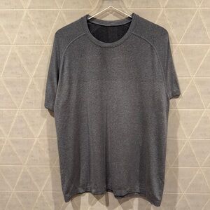 lululemon athletica Gray Short Sleeve Tee